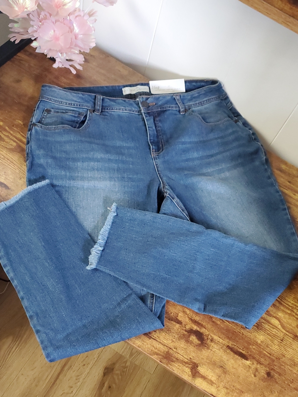 New Denim Women’s Skinny Hi-rise 16WP Mid-Blue Frayed Hem Jeans Shape Enhancing